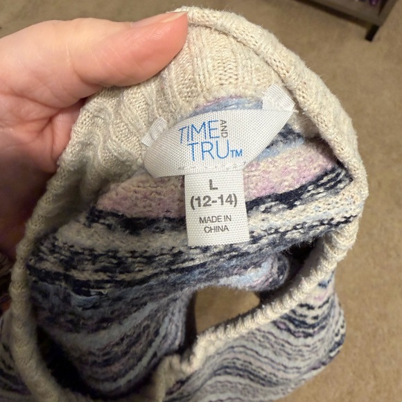 Multicolor Patterned Sweater - Picture 2 of 2